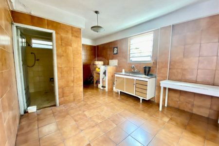 Casa à venda com 6 quartos, sendo 1 suíte, em Vila Mariana, São Paulo, SP