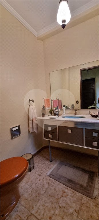 Sobrado à venda com 4 quartos, sendo 1 suíte,  em Água Branca, São Paulo, SP