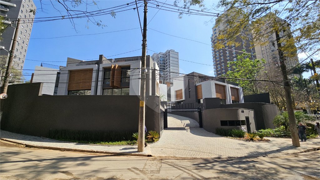 Casa à venda com 4 suítes no condomínio Cube Cidade Jardim, São Paulo - SP