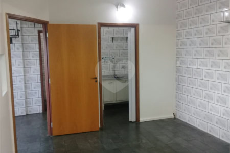 Sobrado à venda com 4 quartos, sendo 2 suítes,  em Jardim Regina, Indaiatuba, SP