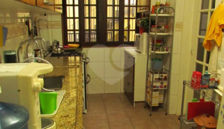 Casa de Vila à venda com 4 quartos, sendo 1 suíte, em Chácara Monte Alegre, São Paulo, SP