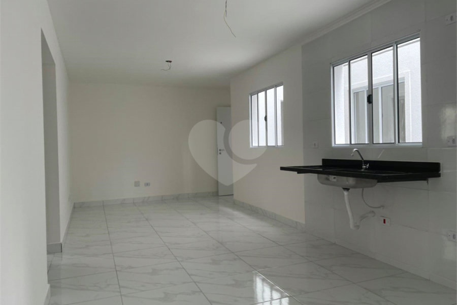 Casa à venda com 2 quartos no condomínio Hebe, São Paulo - SP