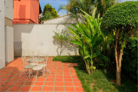 Casa à venda com 4 quartos, sendo 3 suítes, em Jardim Panorama, São Paulo, SP