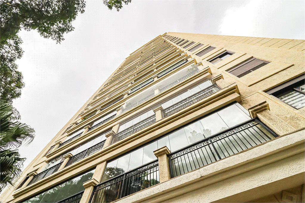 Apartamento à venda com 4 quartos, sendo 3 suítes, em Brooklin Paulista, São Paulo, SP