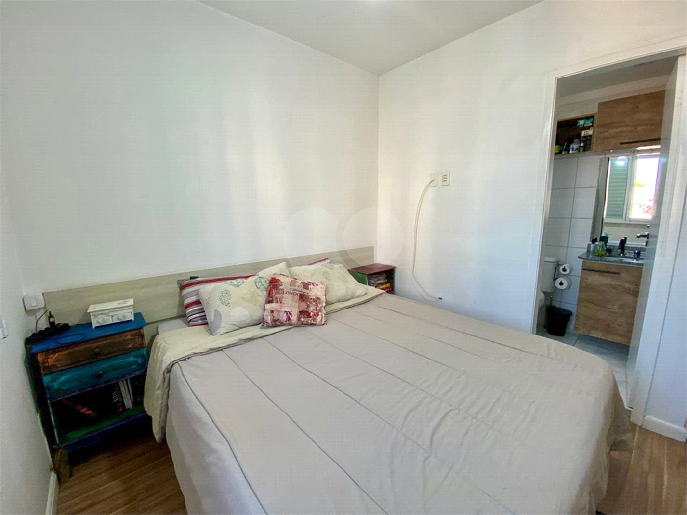 Apartamento à venda com 3 quartos, sendo 1 suíte,  em Saúde, São Paulo, SP