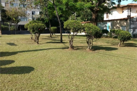 Sobrado à venda com 3 quartos, sendo 1 suíte, em Jardim Jussara, São Paulo, SP