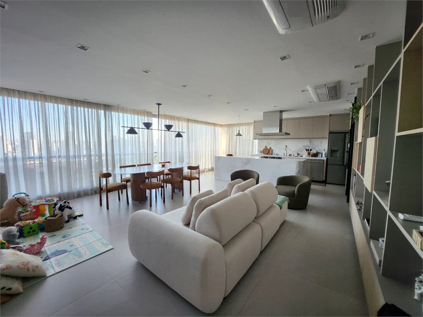 Apartamento à venda com 4 suítes em Jardim das Acácias, São Paulo, SP