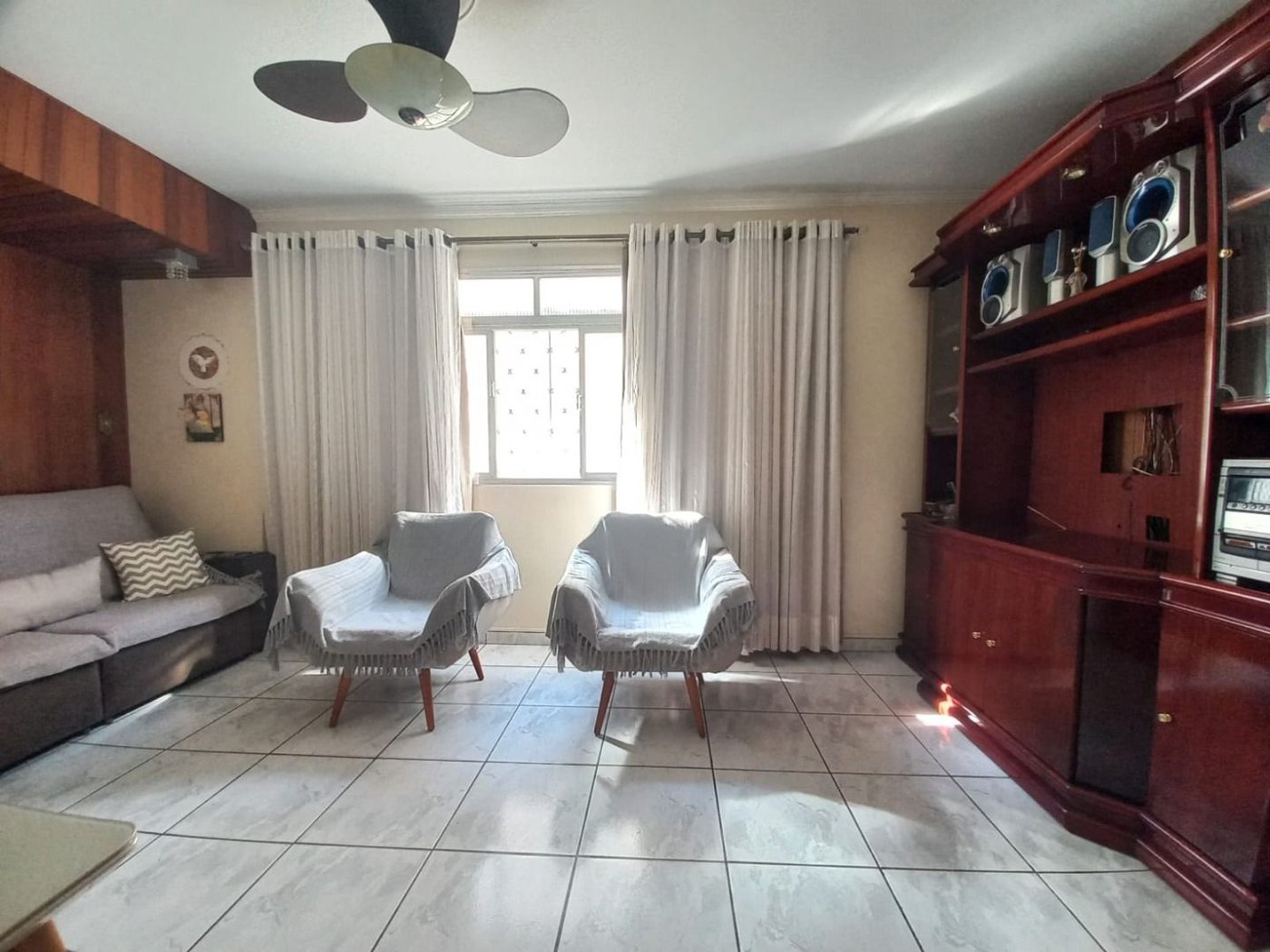 Belíssimo Apartamento de Frente, 3 Quartos, com Garagem Fechada, à Venda no Marapé – Santos/SP