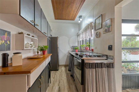 Casa à venda com 4 suítes em Granja Julieta, São Paulo, SP