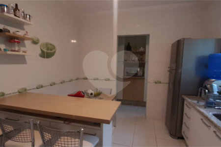 Casa à venda com 3 quartos, sendo 1 suíte,  em Vila Brasileira, Mogi das Cruzes, SP