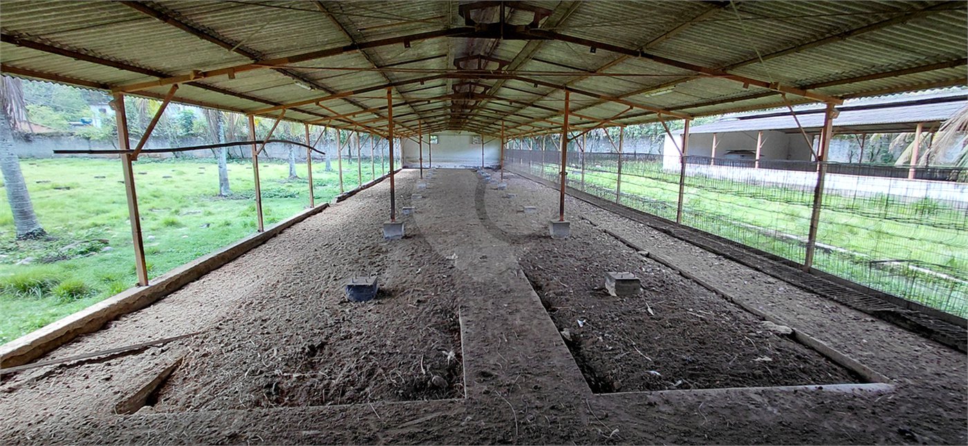Terreno à venda com 3 suítes em Bazílio, Rio Bonito, RJ