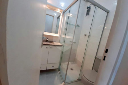 Apartamento para alugar com 3 quartos, sendo 1 suíte, em Vila Olímpia, São Paulo, SP