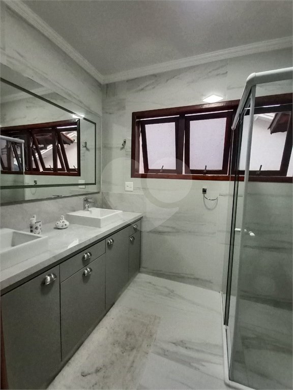 Casa à venda com 3 suítes no condomínio Aruã, Mogi das Cruzes - SP