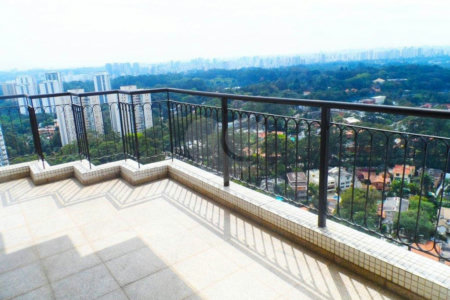Cobertura à venda com 6 suítes em Jardim Marajoara, São Paulo, SP
