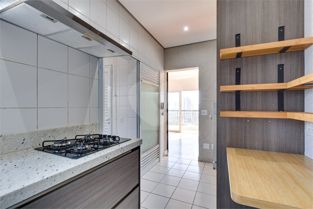 Apartamento à venda com 3 quartos, sendo 1 suíte, em Santo Amaro, São Paulo, SP
