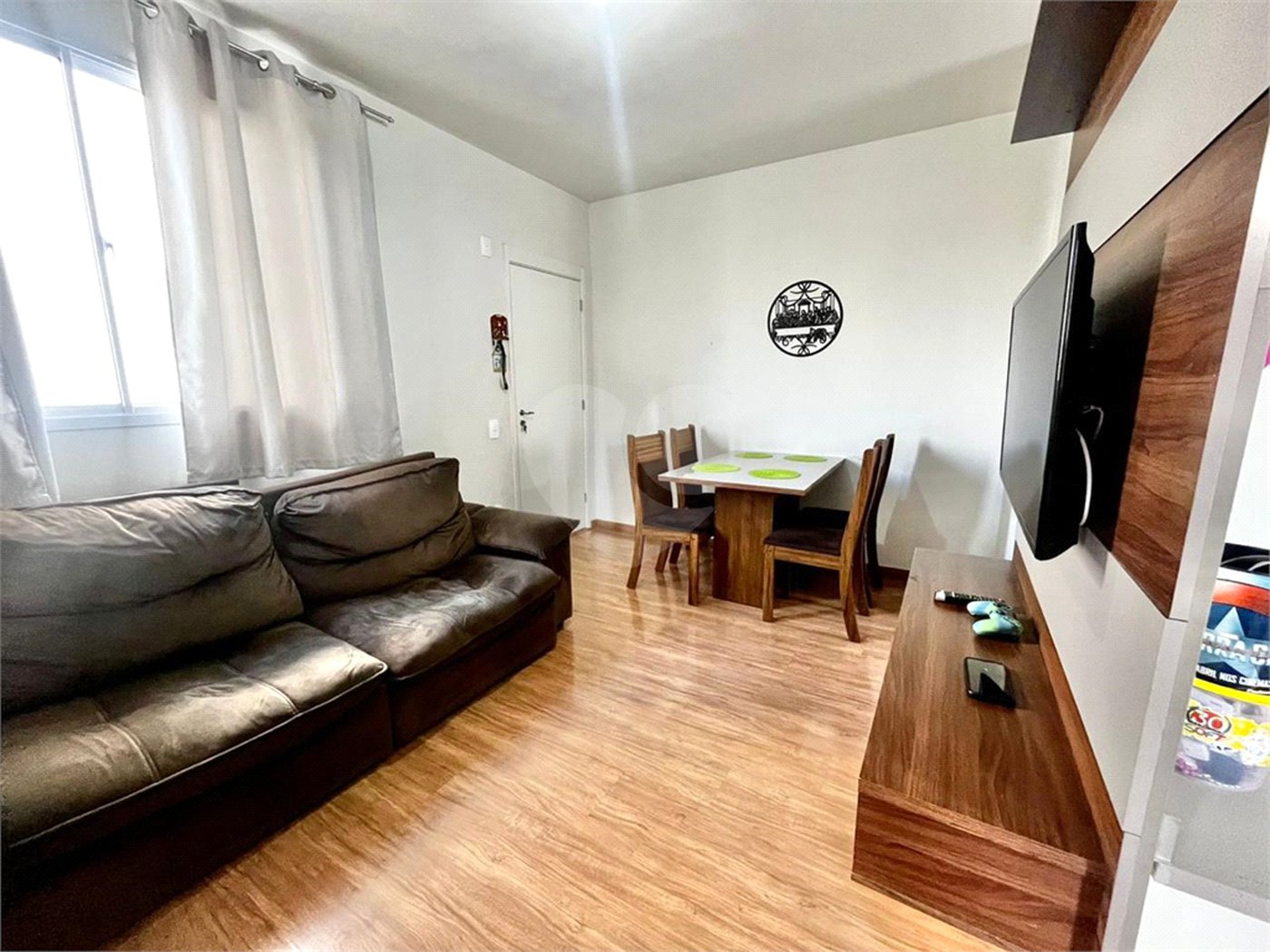 Casa à venda com 2 quartos, sendo 1 suíte,  no condomínio Residencial Jasmin, Itapetininga - SP