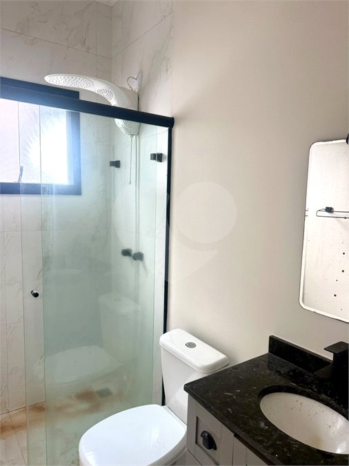 Casa à venda ou para alugar com 3 quartos, sendo 1 suíte, no condomínio Residencial Marchant Buarque, Atibaia - SP