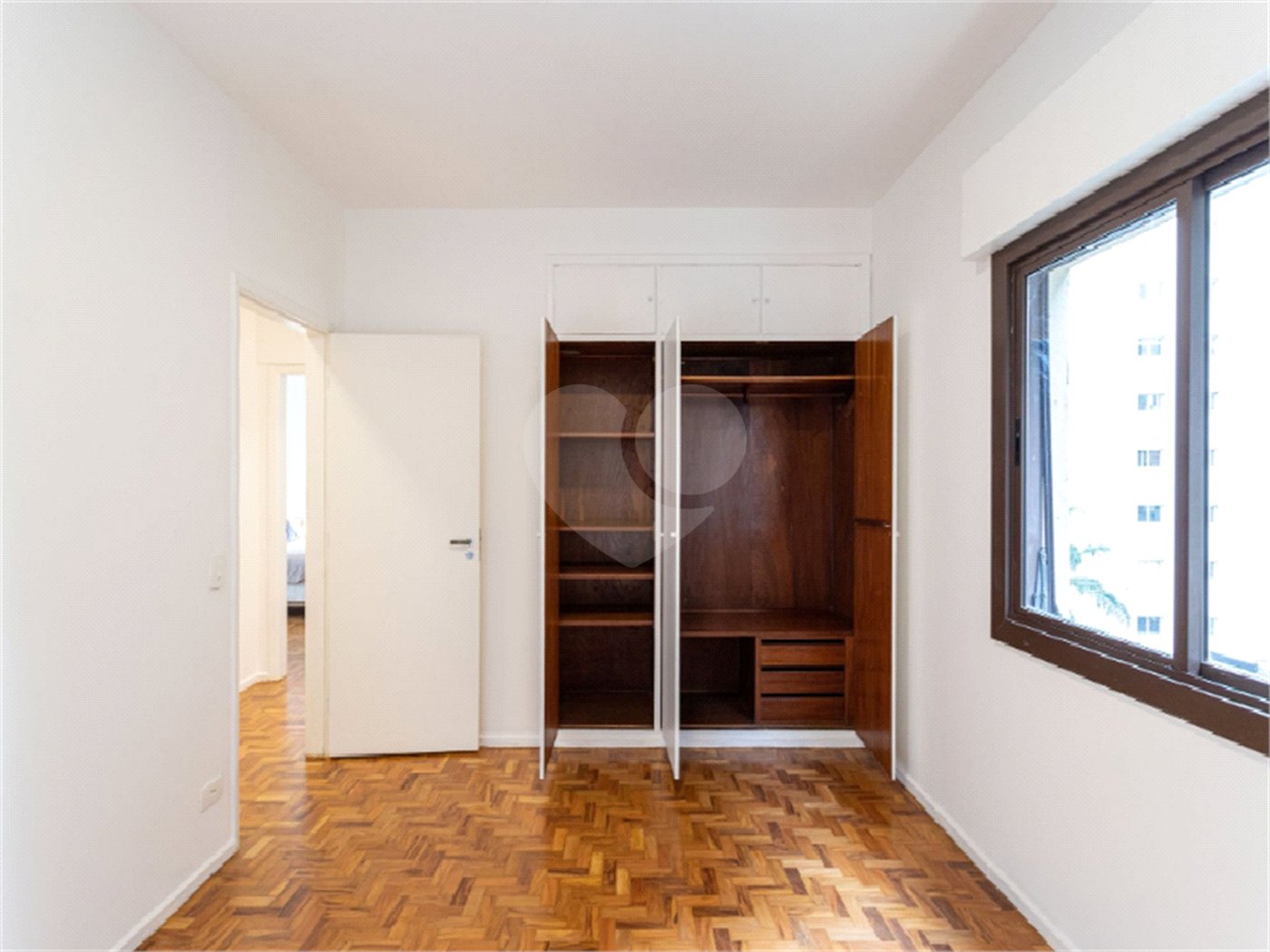 Apartamento à venda com 3 quartos, sendo 1 suíte, em Itaim Bibi, São Paulo, SP