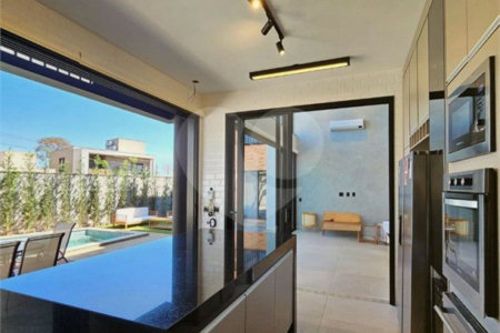 Casa à venda com 6 quartos, sendo 4 suítes, no condomínio Alto do Castelo, Ribeirão Preto - SP