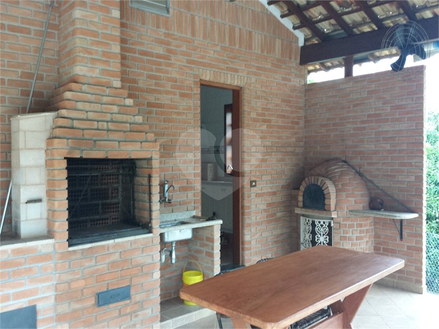 Casa à venda ou para alugar com 4 suítes no condomínio Residencial Vale das Laranjeiras, Indaiatuba - SP