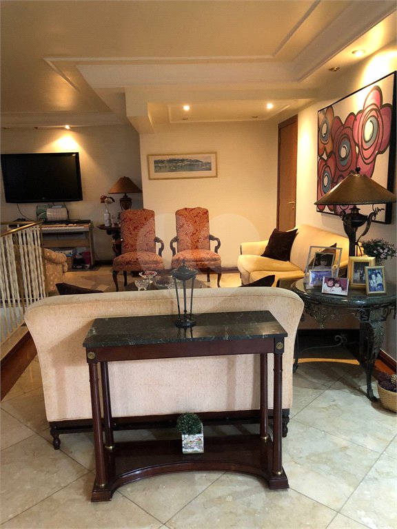 Apartamento à venda com 4 quartos, sendo 1 suíte, em Jardim Avelino, São Paulo, SP