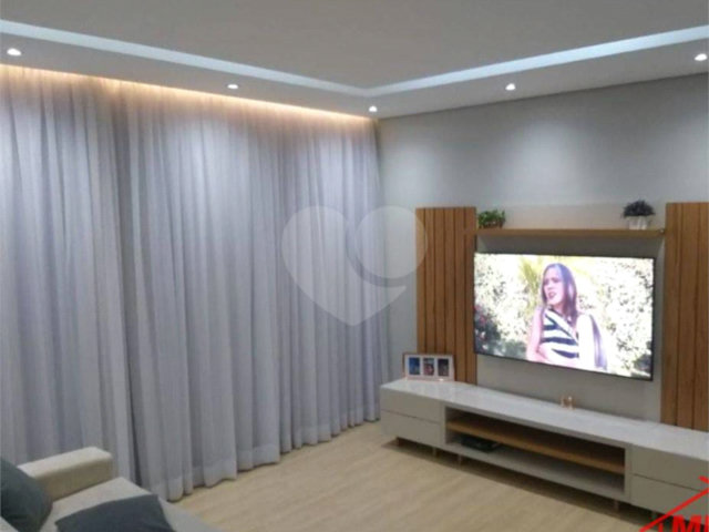 Casa à venda com 3 quartos, sendo 1 suíte,  em Vila Rio de Janeiro, Guarulhos, SP