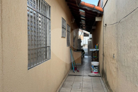 Casa à venda com 2 quartos no condomínio Residencial Bari, Itaquaquecetuba - SP