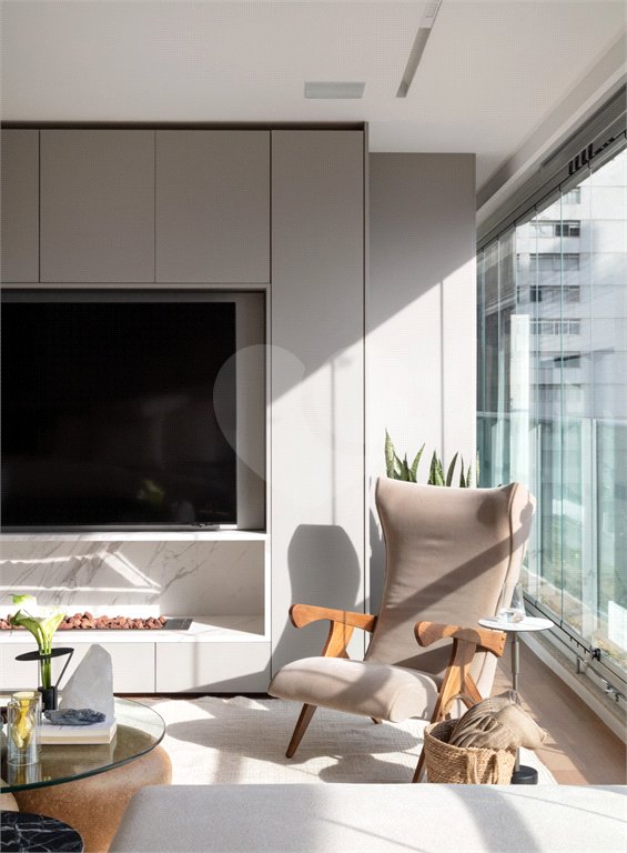 Apartamento à venda com 3 suítes em Cerqueira César, São Paulo, SP