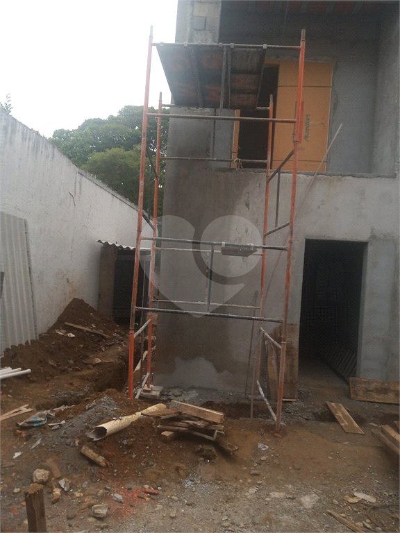 Casa à venda com 5 quartos, sendo 3 suítes, em Jardim Novo Mundo, São Paulo, SP