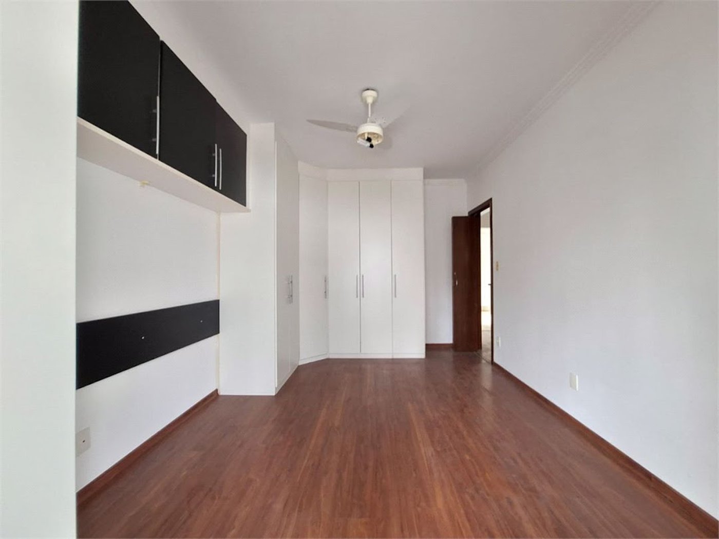 Apartamento Residencial à venda, Gonzaga, Santos - AP1410.