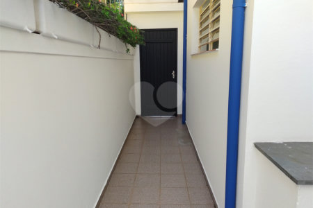 Casa à venda com 3 quartos, sendo 1 suíte,  em Vila Cordeiro, São Paulo, SP