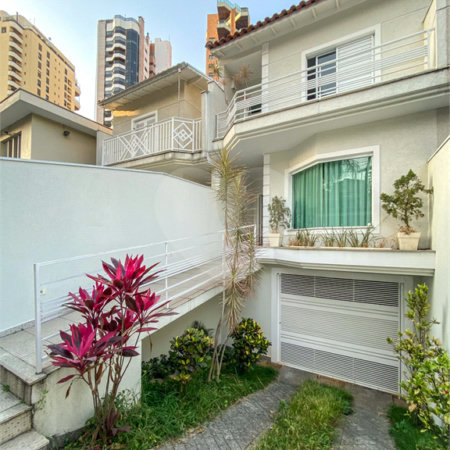 Sobrado à venda com 4 suítes em Santana, São Paulo, SP
