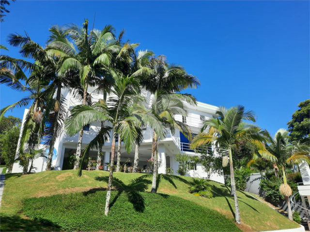 Casa à venda com 6 quartos, sendo 4 suítes,  no condomínio Campos de Mairiporã Gleba 1, Mairiporã - SP