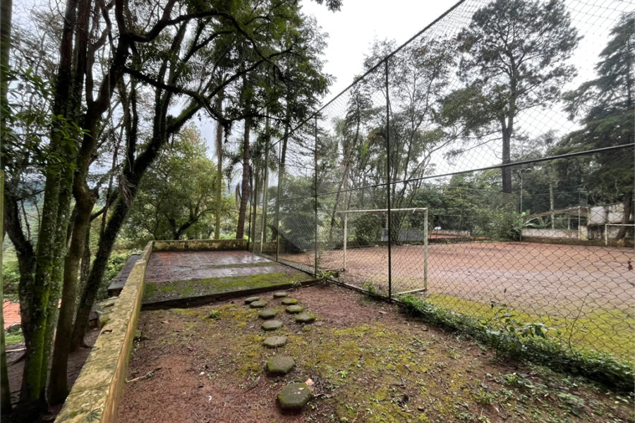 Casa à venda ou para alugar com 5 quartos em Roseira, Mairiporã, SP