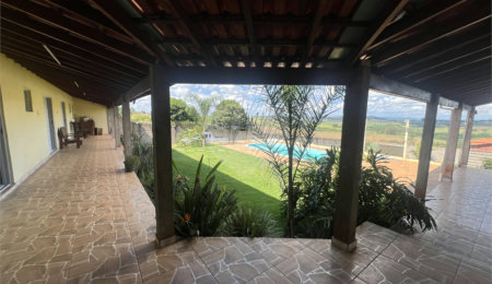 Casa à venda com 4 quartos, sendo 1 suíte,  em Mato Seco, Itapetininga, SP