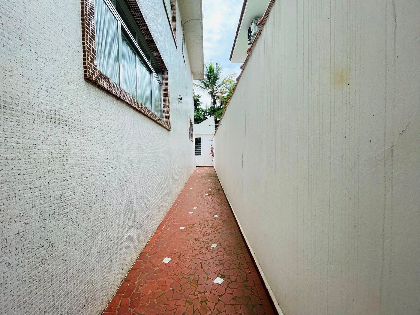Sobrado para alugar por R$ 9.000,00/mês - Aparecida - Santos/SP