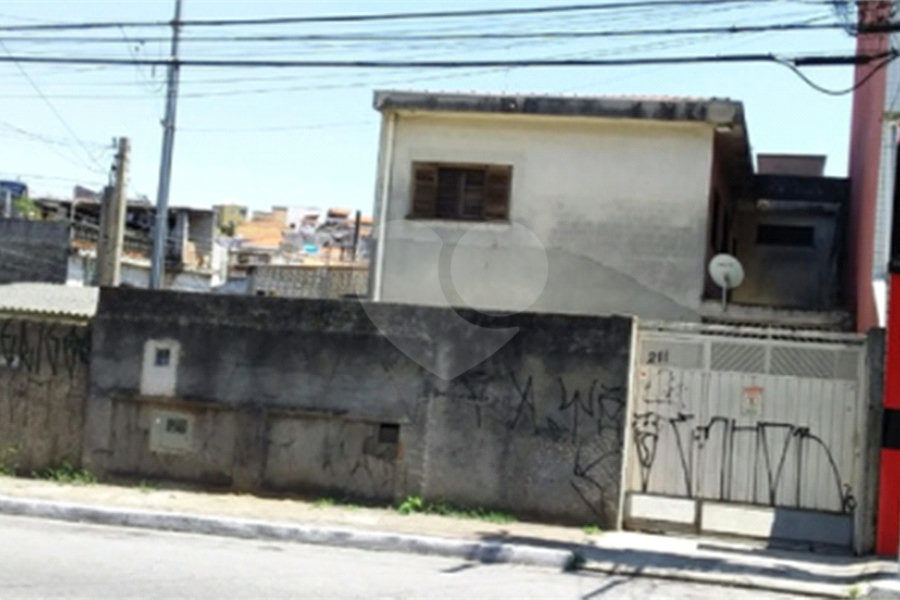 Sobrado à venda com 3 quartos, sendo 1 suíte, em Parque Edu Chaves, São Paulo, SP