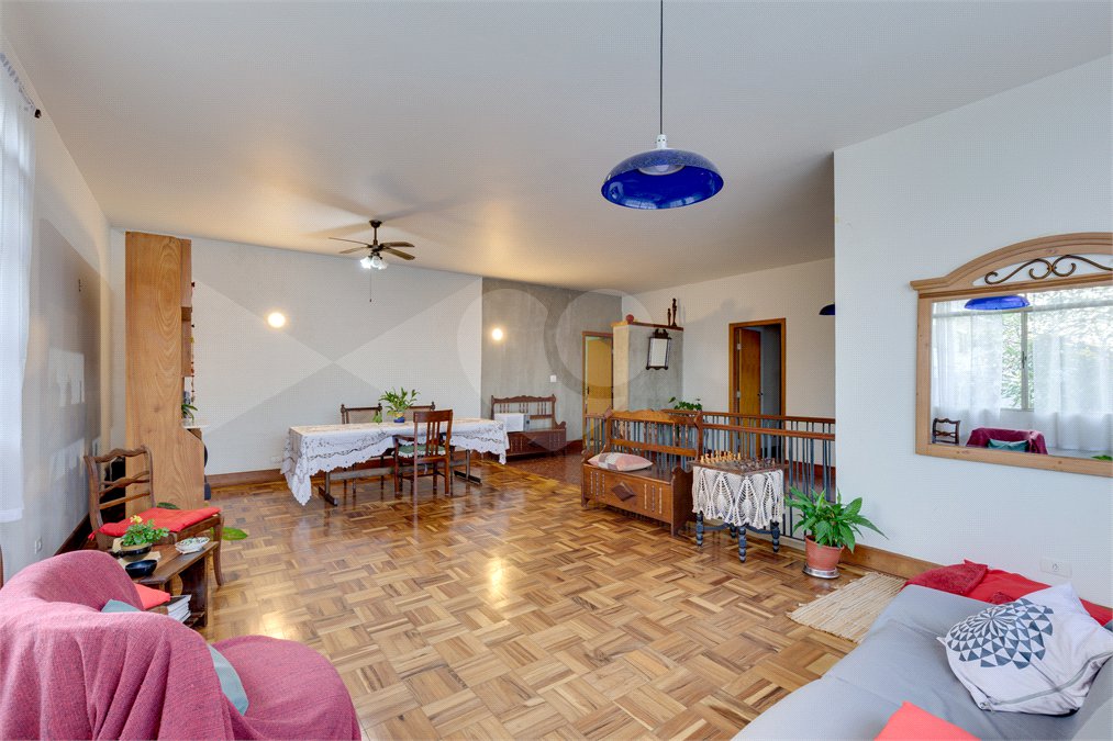 Casa à venda com 5 quartos, sendo 2 suítes, em Alto da Boa Vista, São Paulo, SP