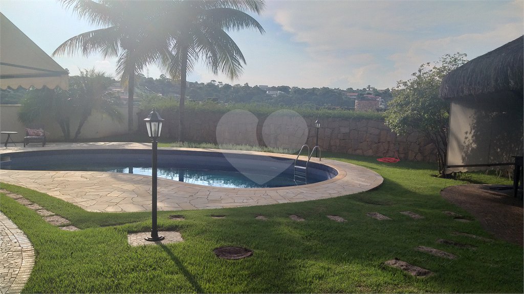 Casa à venda com 5 quartos, sendo 2 suítes, no condomínio Vinhas da Vista Alegre - Lado Sede, Vinhedo - SP