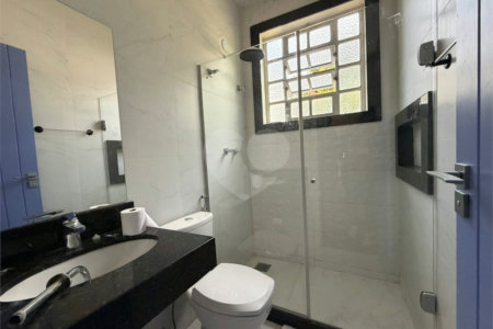 Casa à venda com 4 quartos, sendo 2 suítes, em Ogiva, Cabo Frio, RJ