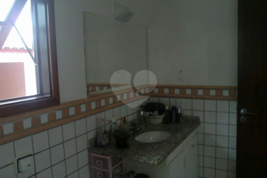 Sobrado à venda com 5 suítes em Enseada, Bertioga, SP