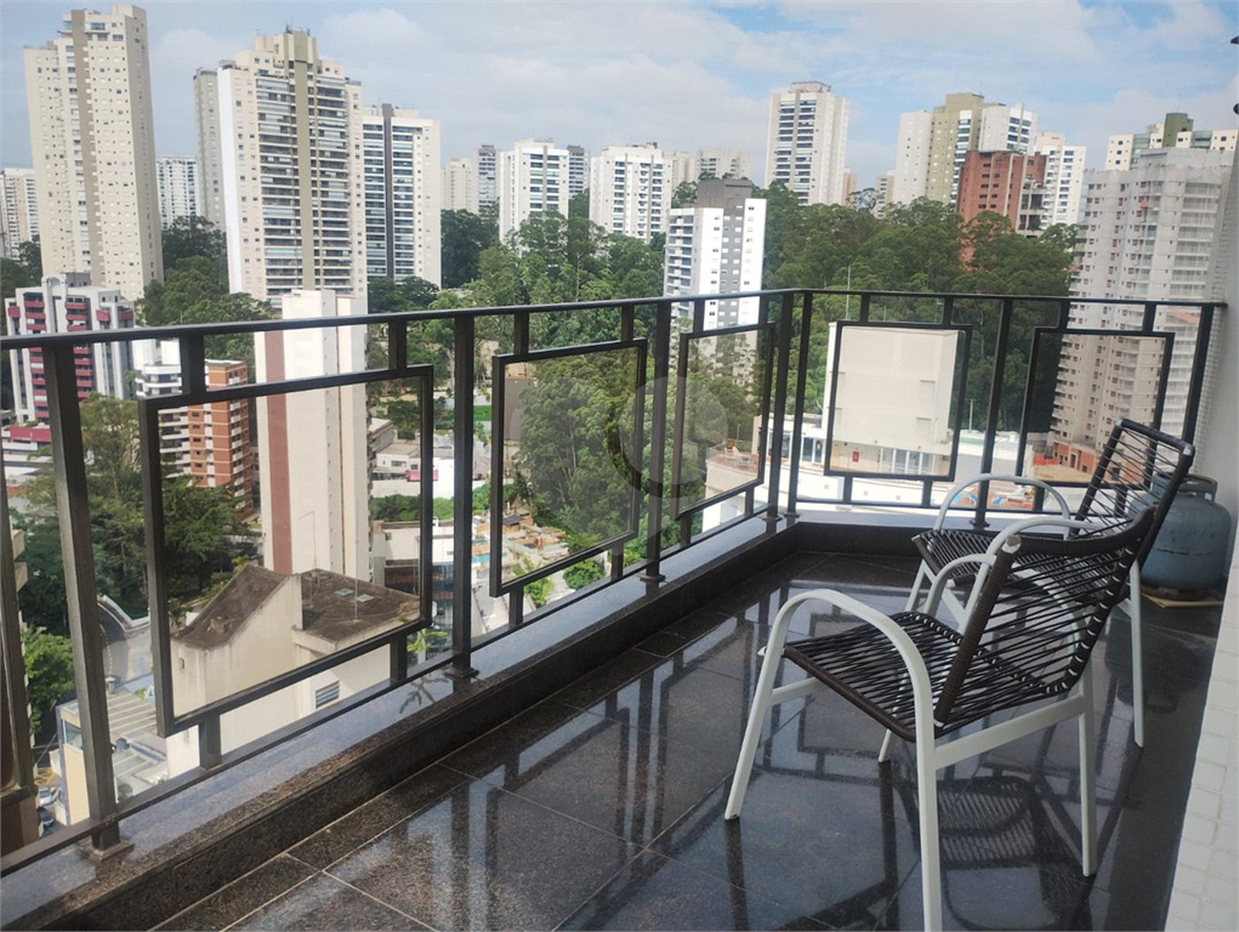 Apartamento à venda ou para alugar com 4 quartos, sendo 1 suíte,  em Vila Andrade, São Paulo, SP