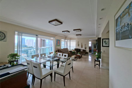 Apartamento à venda com 4 quartos, sendo 3 suítes,  em Perdizes, São Paulo, SP