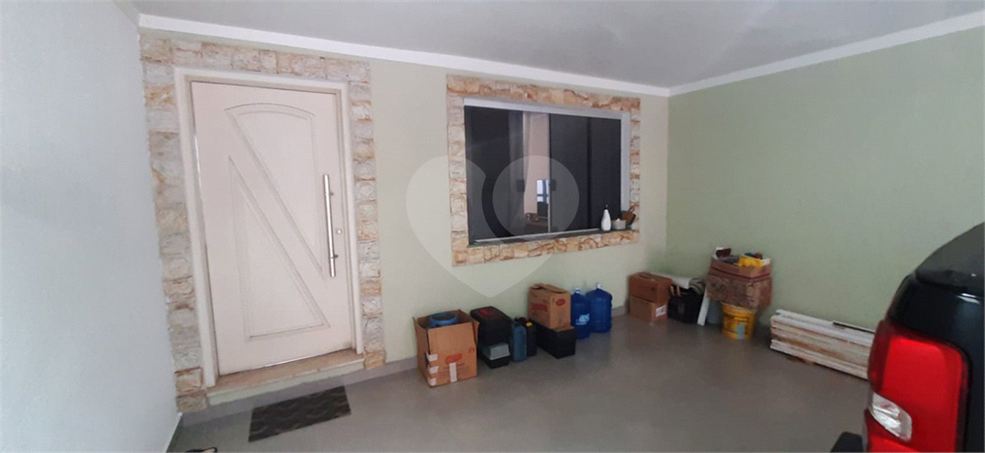 Sobrado à venda com 4 quartos, sendo 1 suíte, em Vila Lúcia, São Paulo, SP