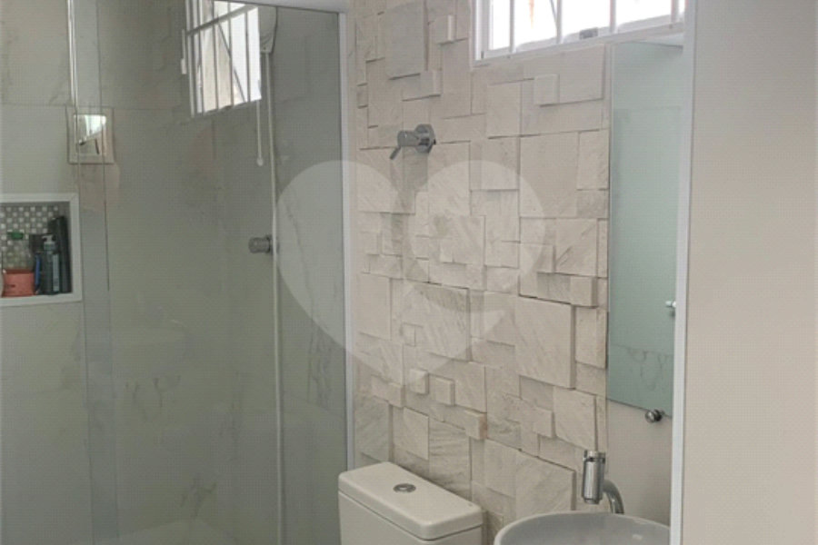 Sobrado à venda ou para alugar com 3 quartos, sendo 2 suítes, em Santana, São Paulo, SP