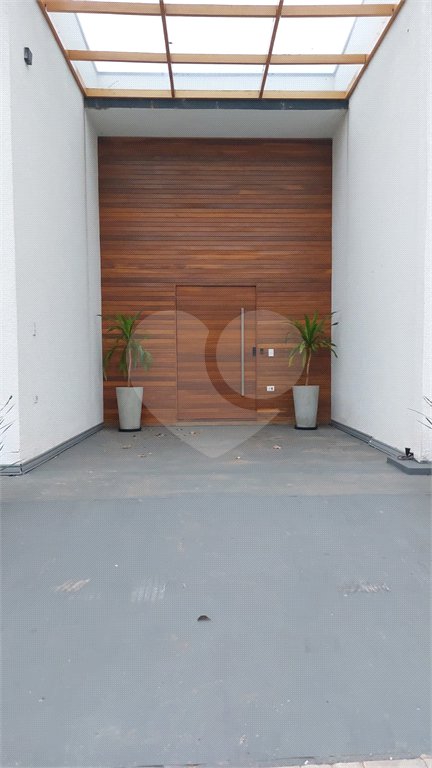 Casa à venda ou para alugar com 4 quartos, sendo 3 suítes, no condomínio Figueira Garden, Atibaia - SP