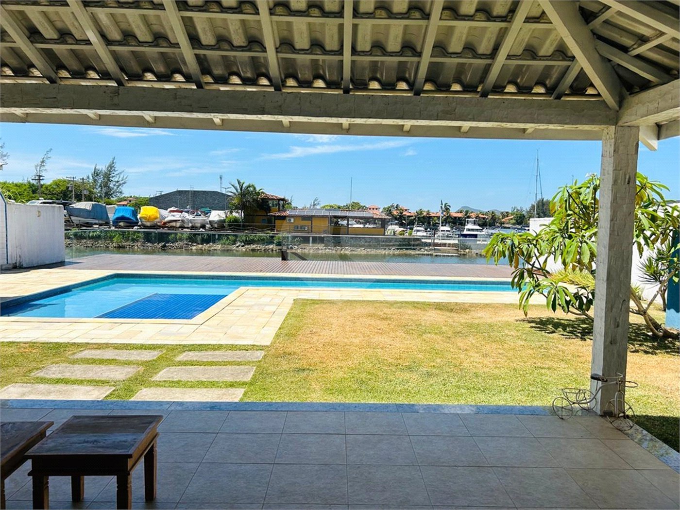 Casa para alugar com 5 quartos, sendo 4 suítes, em Marina, Armação dos Búzios, RJ