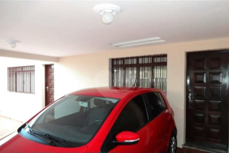 Sobrado à venda com 3 quartos, sendo 1 suíte, em Jardim São Luís, São Paulo, SP