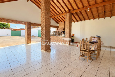 Casa à venda com 4 quartos em Vila Nova, Três Lagoas - MS