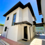 Casa à venda com 3 quartos, sendo 2 suítes, no condomínio Residencial Marchant Buarque, Atibaia - SP